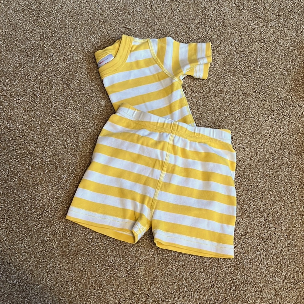 Hanna Andersson size 4 pj short set